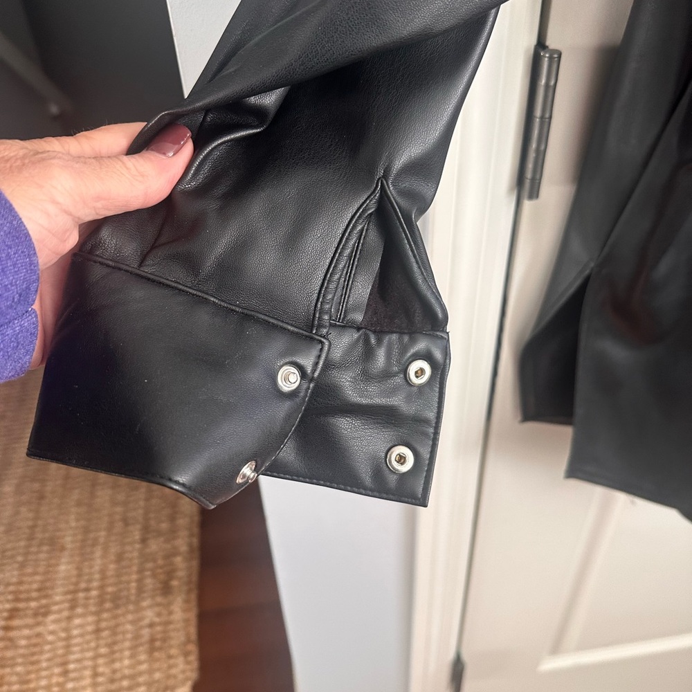 Zara Black Faux Leather Shirt - Picture 4 of 5